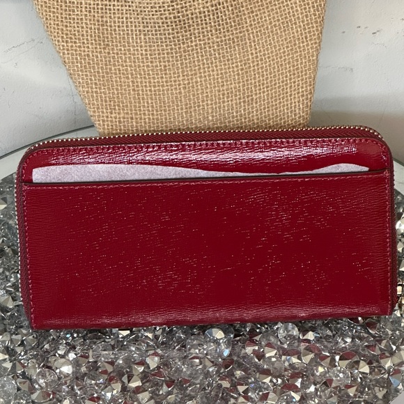 NWT Kate Spade Cedar Street Patent Lacey wallet. - Picture 3 of 8